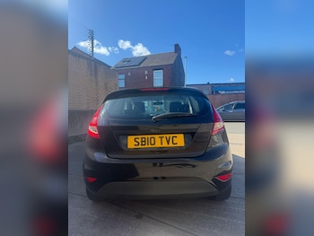 Used Ford Fiesta 2010 for sale - 76023957: Photo