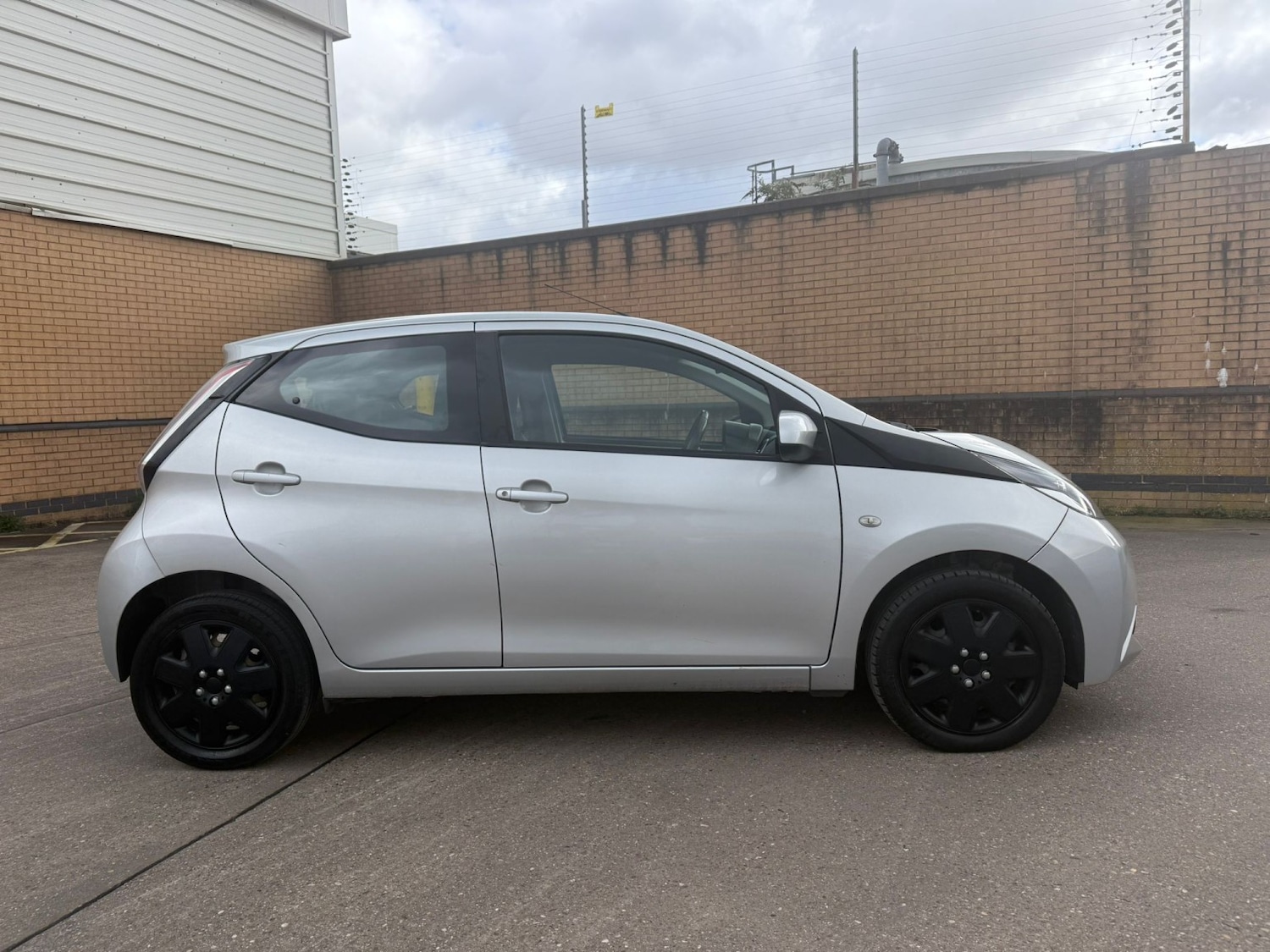 Used Toyota AYGO 2016 for sale - 78057078: Photo 5