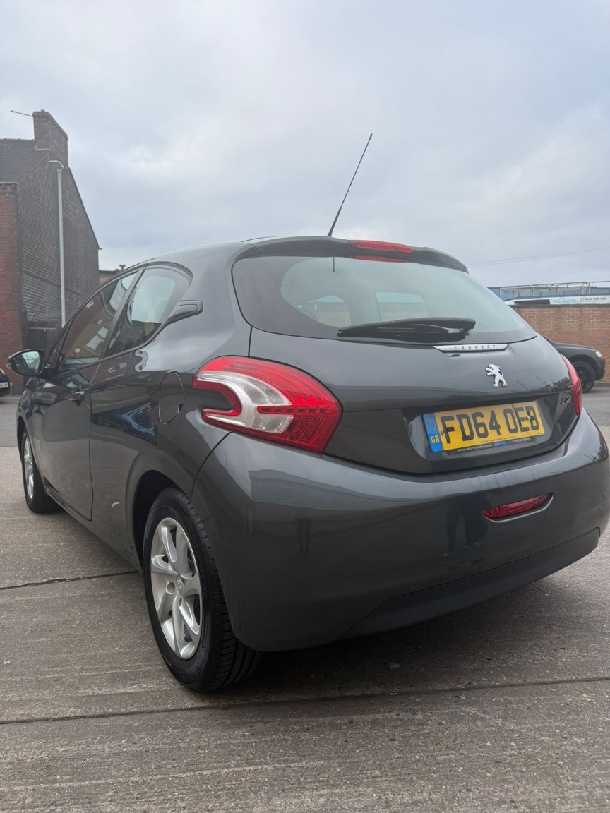 Used Peugeot 208 2014 for sale - 77073065: Photo 2
