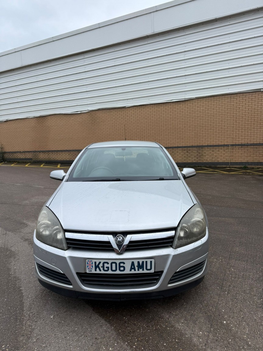 Used Vauxhall Astra 2006 for sale - 77709073: Photo 2