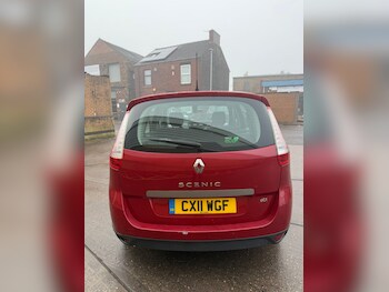 Used Renault Grand Scenic 2011 for sale - 77264396: Photo