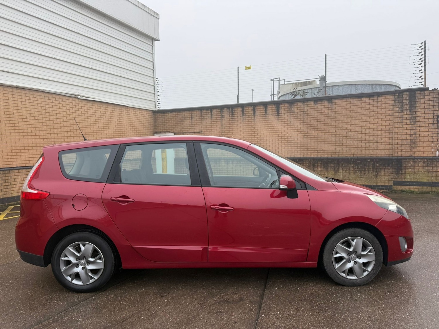 Used Renault Grand Scenic 2011 for sale - 77264396: Photo 3
