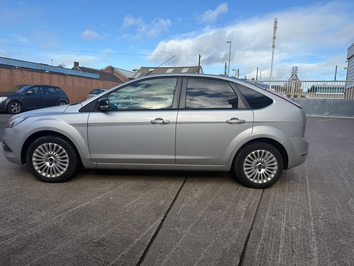 Used Ford Focus 2011 for sale - 76369287: Photo 5