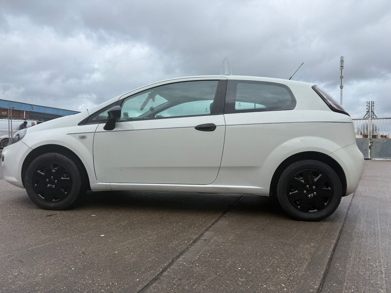 Used Fiat Punto 2012 for sale - 77264519: Photo 5