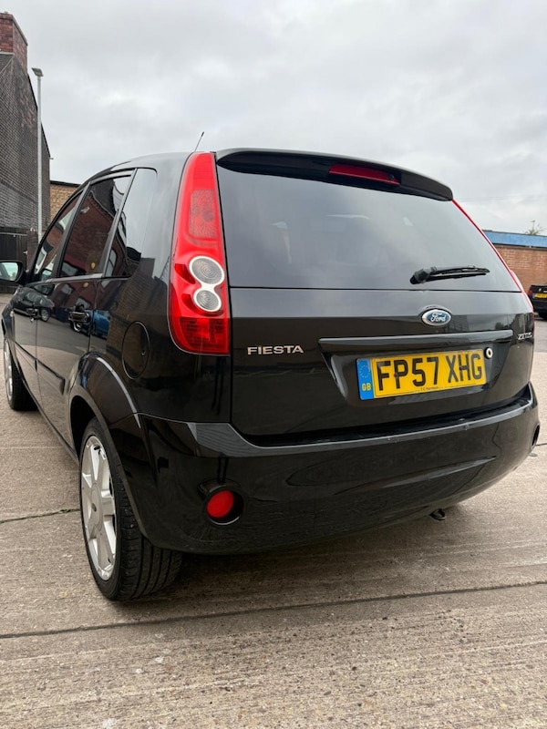 Used Ford Fiesta 2007 for sale - 76293168: Photo 2