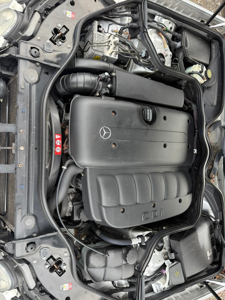 Used Mercedes-Benz E Class 2004 for sale - 77508509: Photo 11