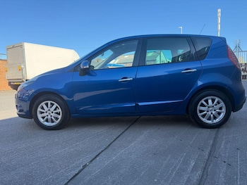 Used Renault Scenic 2010 for sale - 76497517: Photo