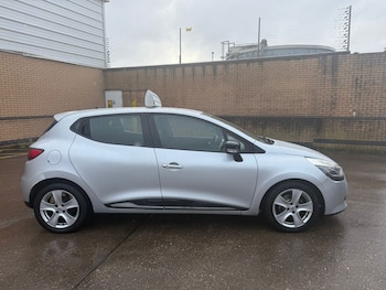 Used Renault Clio 2015 for sale - 77453096: Photo