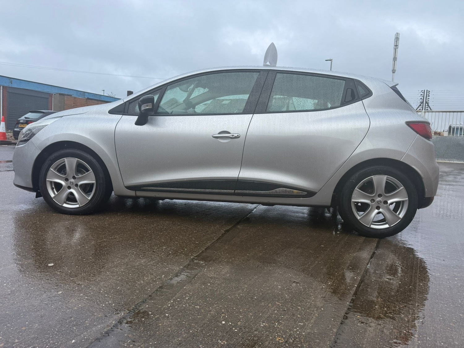 Used Renault Clio 2015 for sale - 77453096: Photo 5