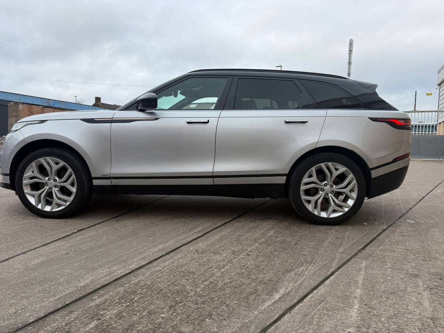 Used Land Rover Range Rover Velar 2019 for sale - 77709052: Photo 5