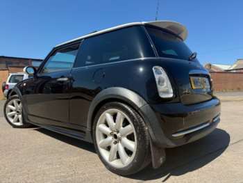 Used MINI Hatch 2004 for sale - 74640102: Photo