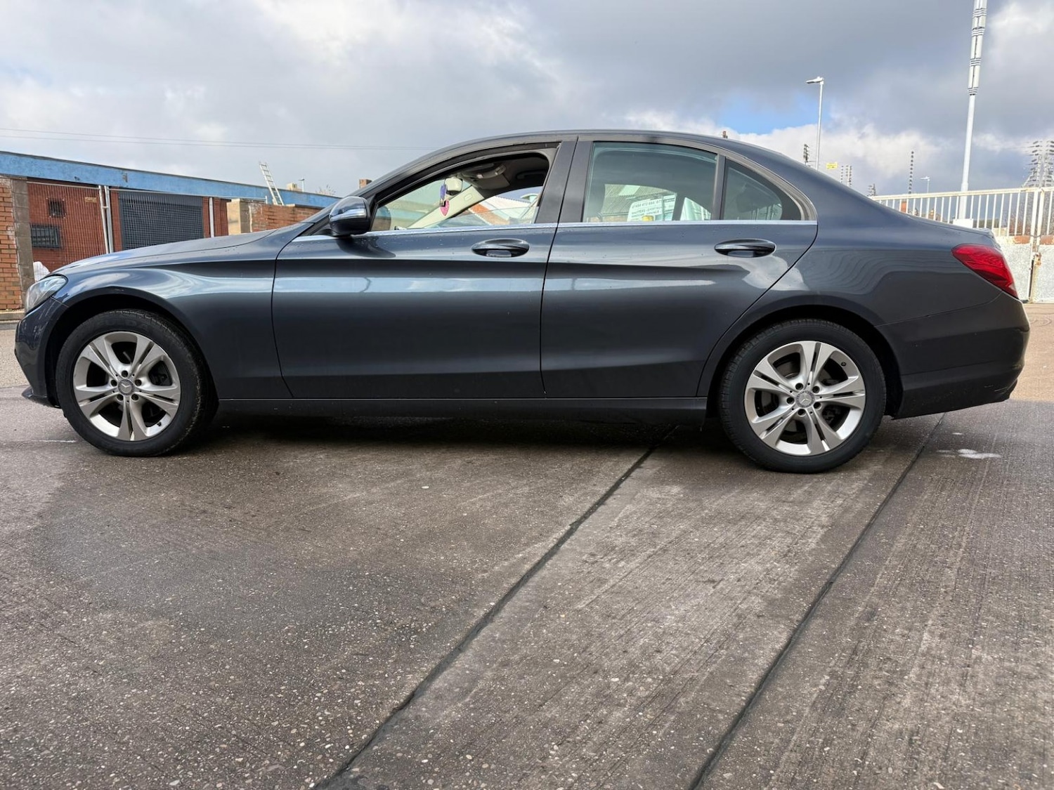 Used Mercedes-Benz C Class 2015 for sale - 77453177: Photo 5