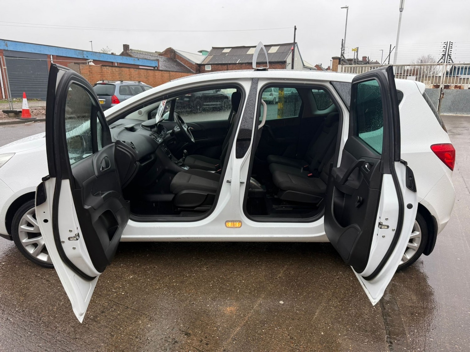 Used Vauxhall Meriva 2011 for sale - 77564198: Photo 7