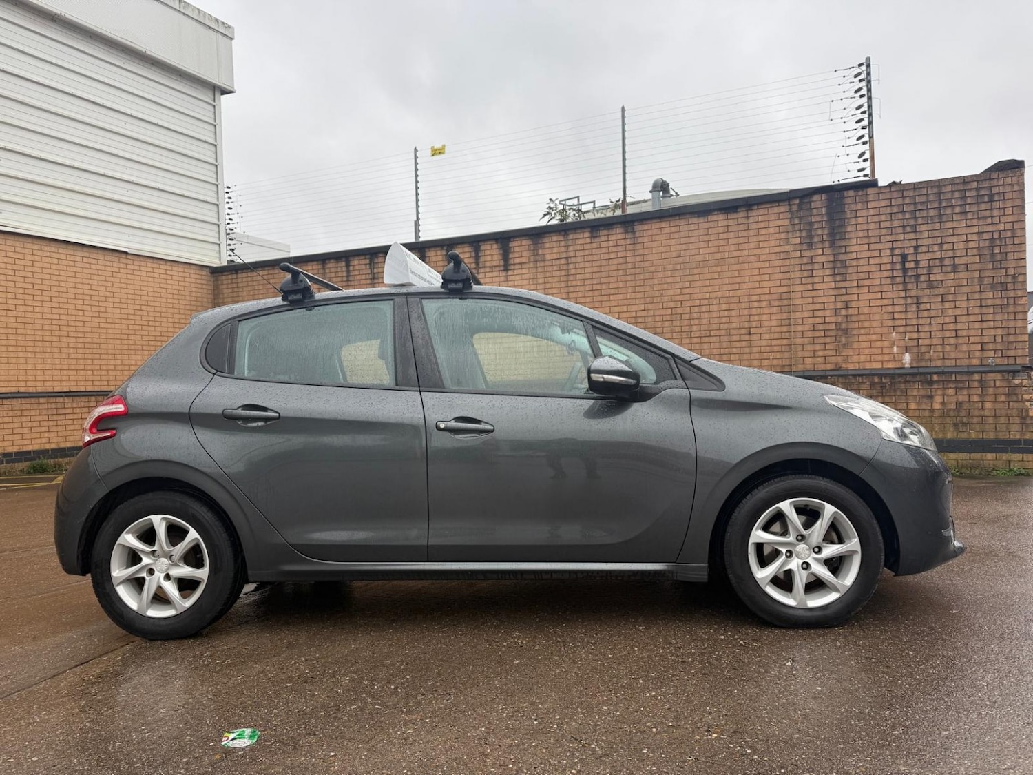 Used Peugeot 208 2015 for sale - 76941742: Photo 5