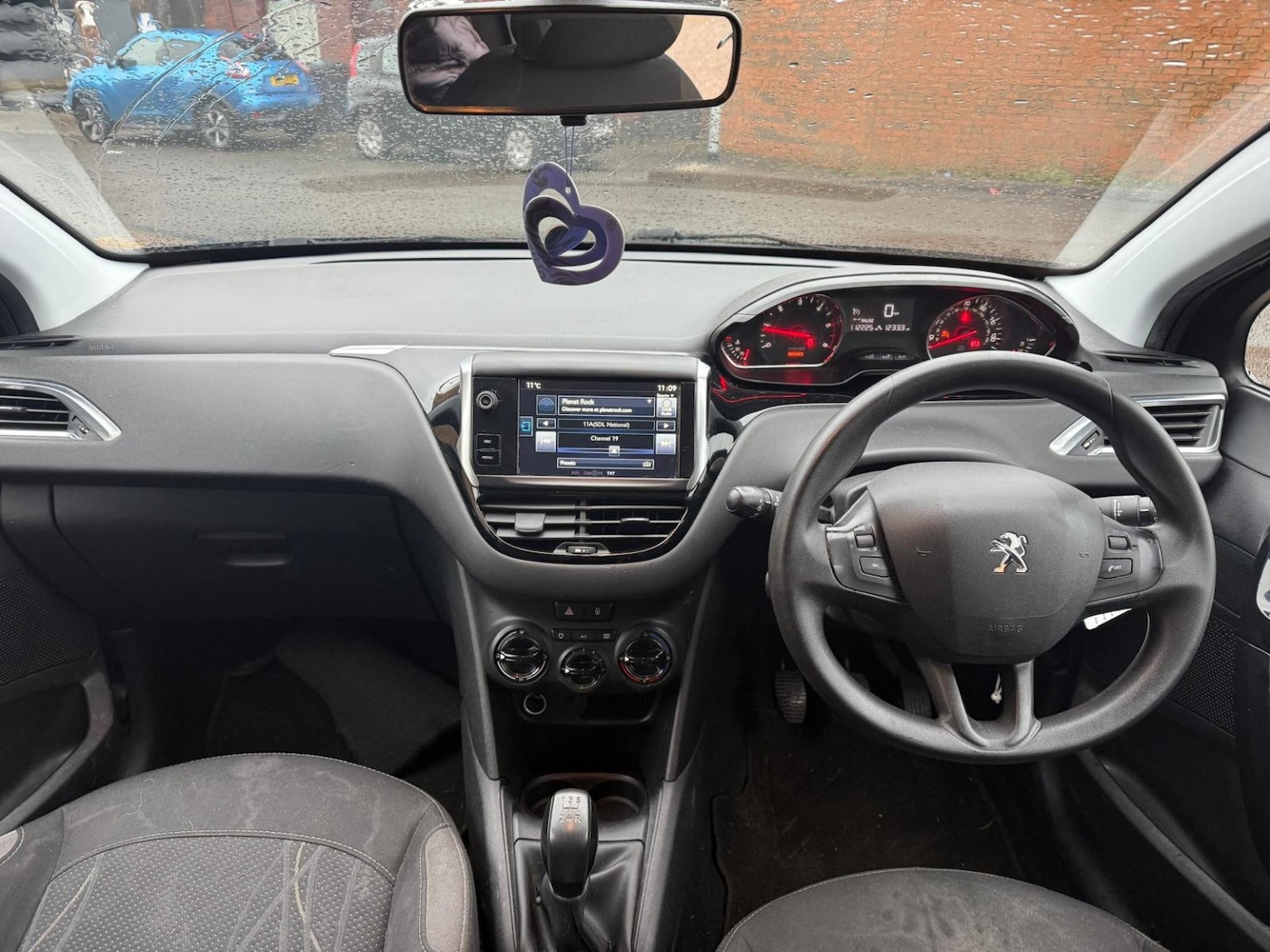 Used Peugeot 208 2015 for sale - 76941742: Photo 7