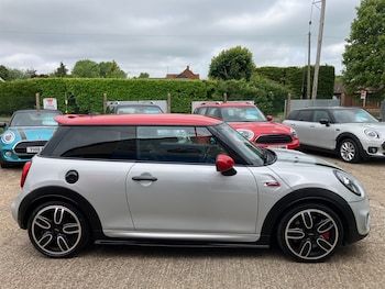 Used MINI Hatch 2018 for sale - 76079541: Photo