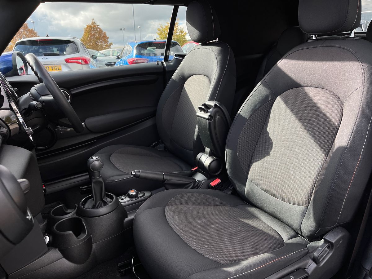 Used MINI Convertible 2019 for sale - 76341198: Photo 31