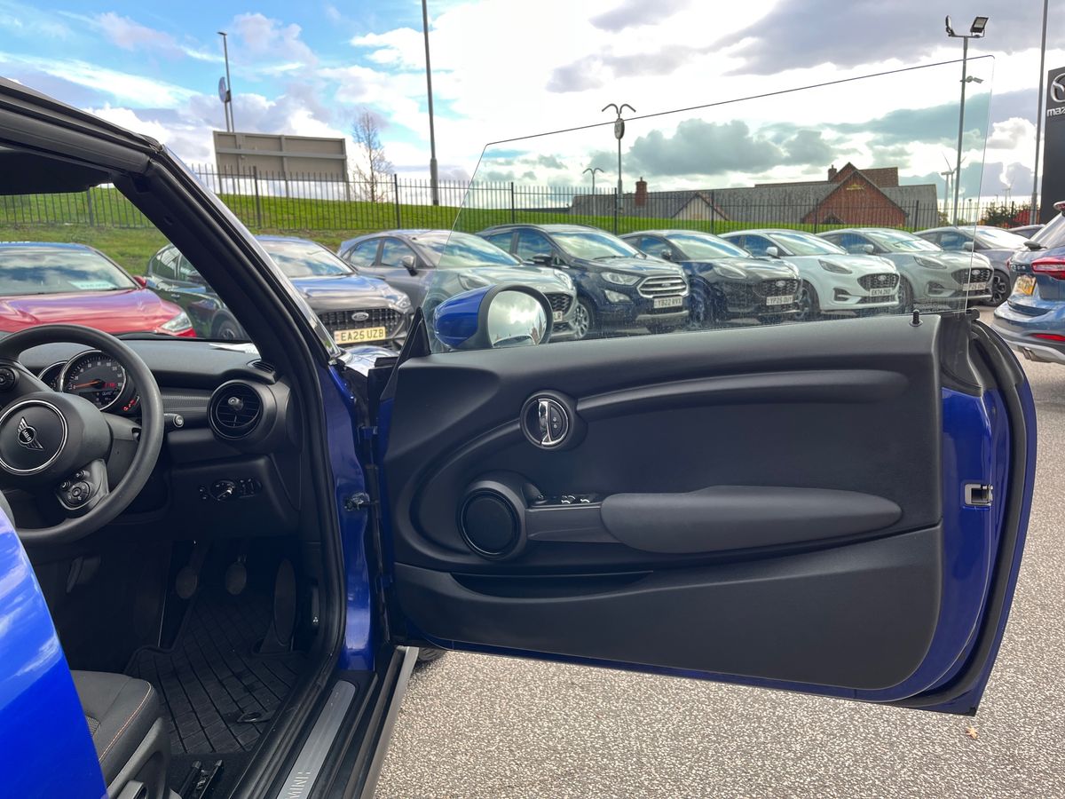 Used MINI Convertible 2019 for sale - 76341198: Photo 44