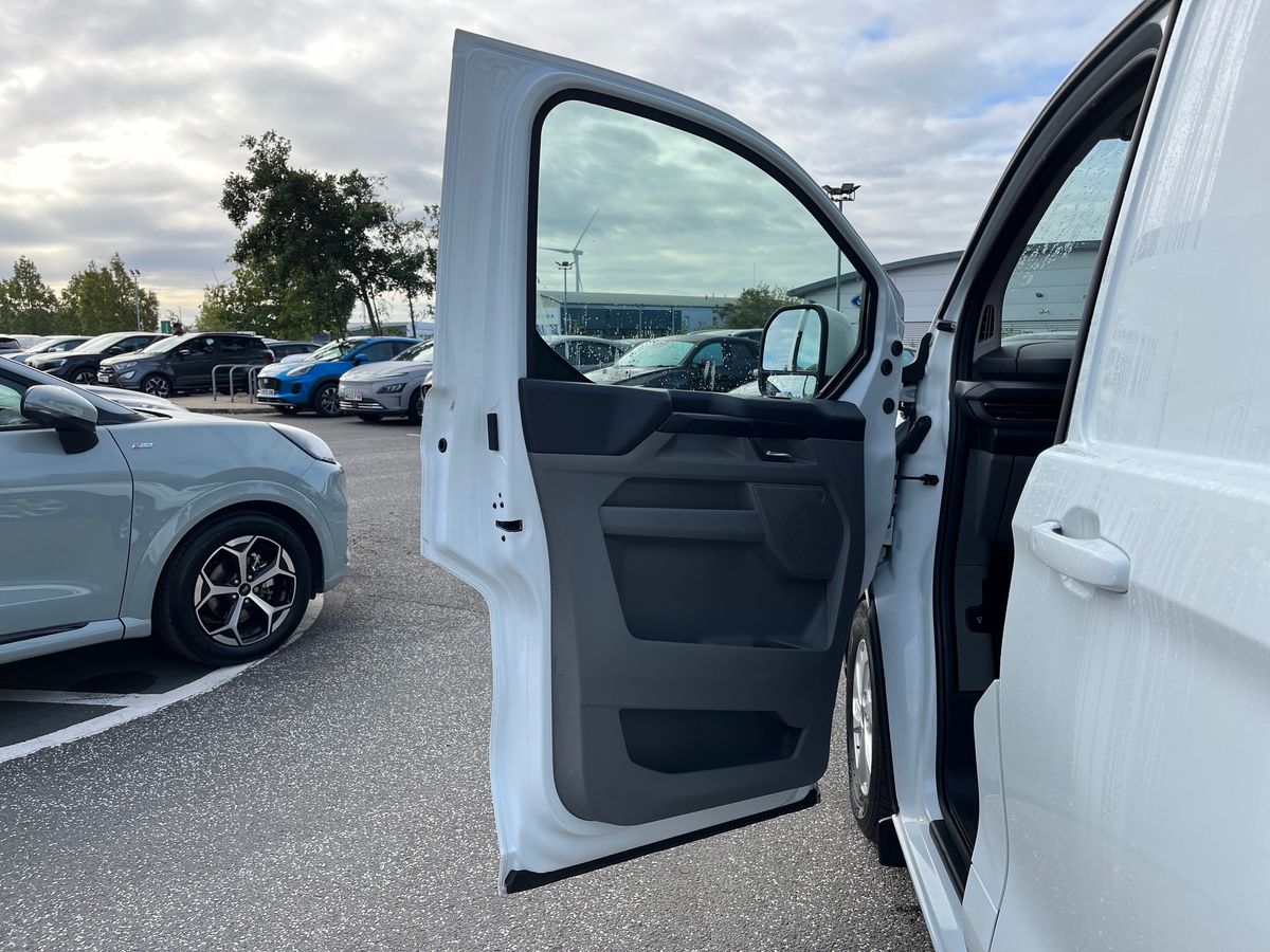 Used Ford Transit Custom 2024 for sale - 76045557: Photo 29
