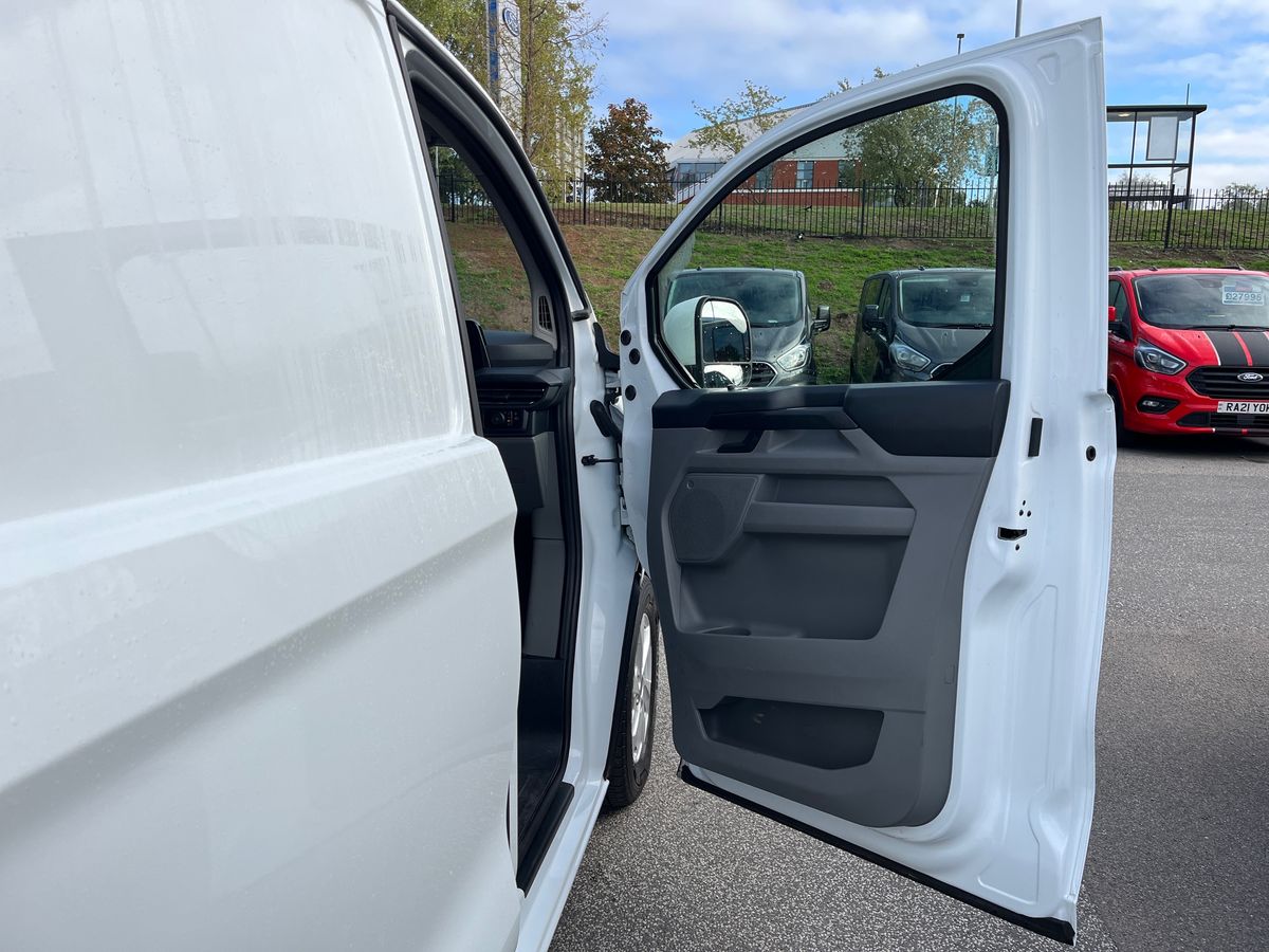 Used Ford Transit Custom 2024 for sale - 76045557: Photo 46