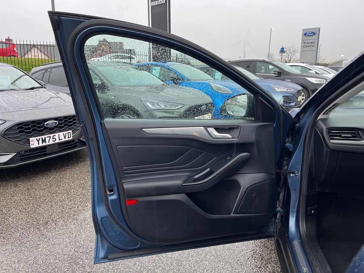 Used Ford Focus 2020 for sale - 77221124: Photo 32