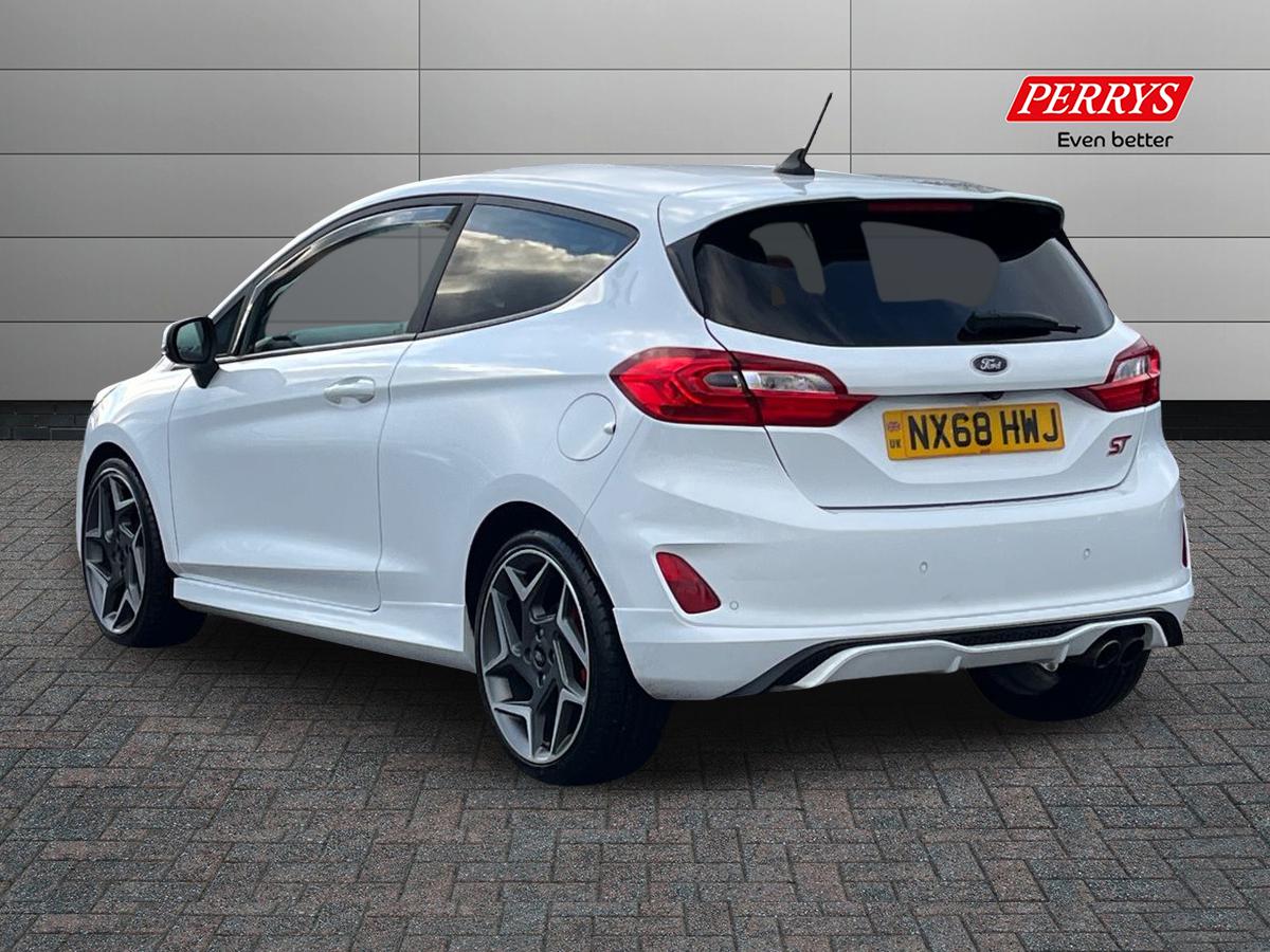 Used Ford Fiesta 2018 for sale - 77125276: Photo 2