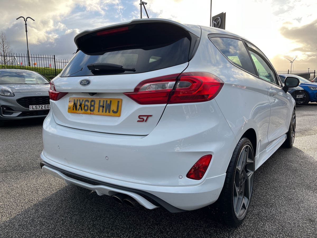 Used Ford Fiesta 2018 for sale - 77125276: Photo 24