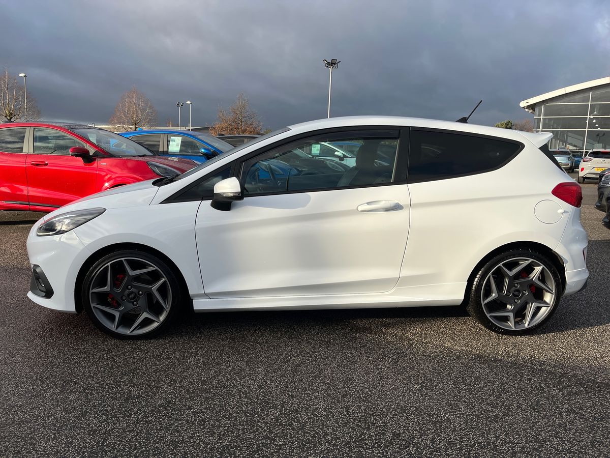Used Ford Fiesta 2018 for sale - 77125276: Photo 25