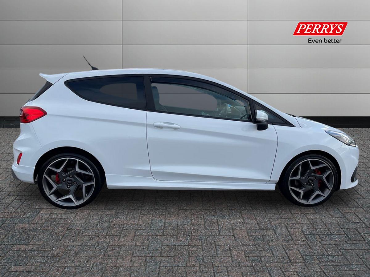 Used Ford Fiesta 2018 for sale - 77125276: Photo 3