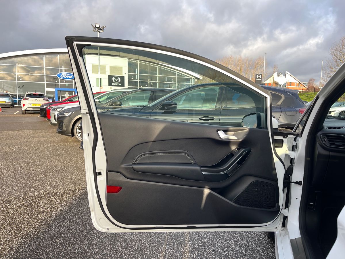 Used Ford Fiesta 2018 for sale - 77125276: Photo 30