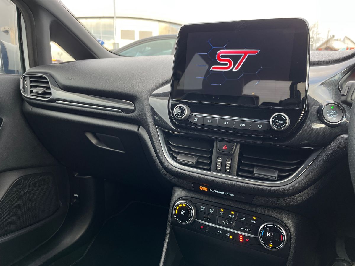 Used Ford Fiesta 2018 for sale - 77125276: Photo 32