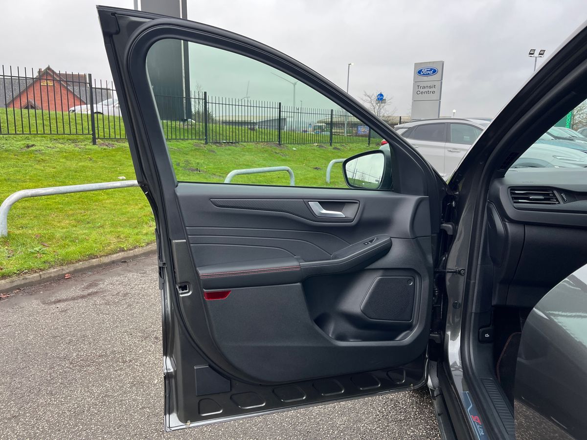 Used Ford Kuga 2025 for sale - 77340697: Photo 41