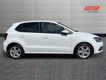 Used Volkswagen Polo 2017 for sale - 75523196: Photo