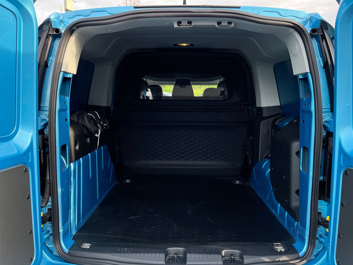 Used Ford Transit Connect 2025 for sale - 76391972: Photo 17