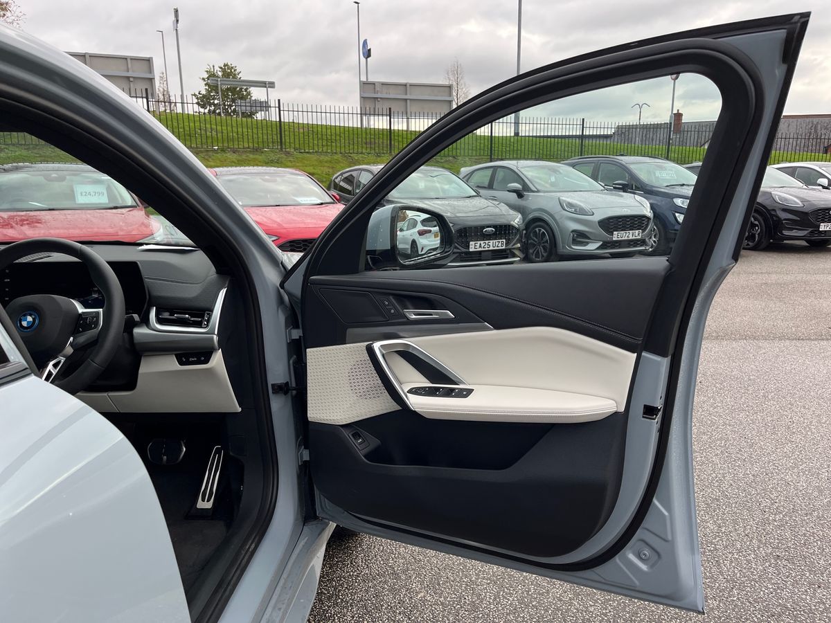 Used BMW iX2 2025 for sale - 76351865: Photo 56