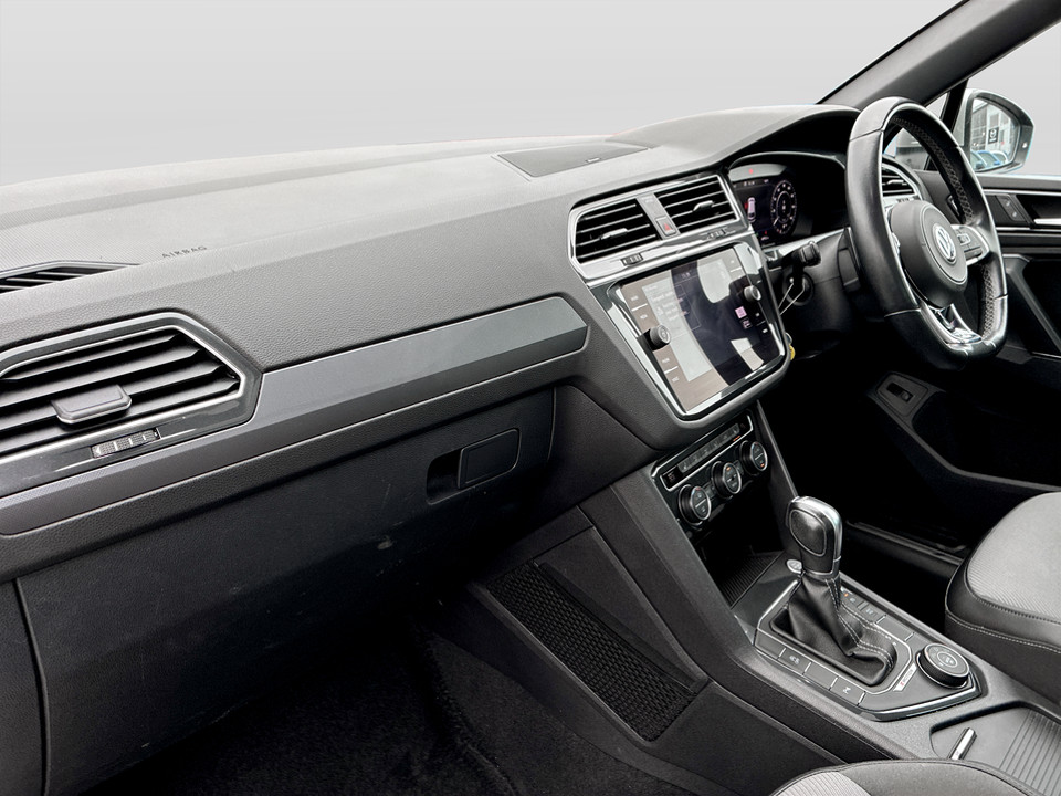 Used Volkswagen Tiguan 2018 for sale - 78053889: Photo 17