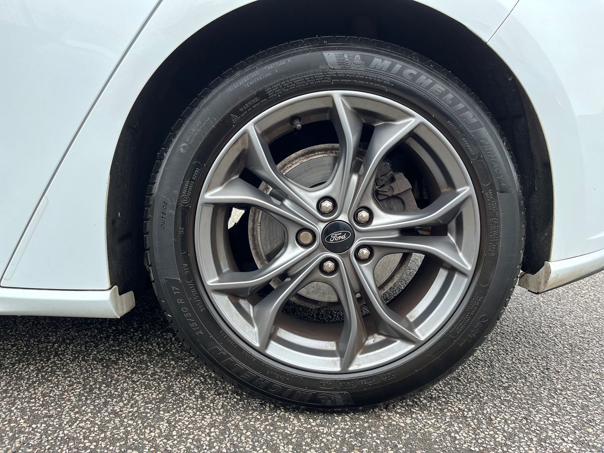 Used Ford Focus 2021 for sale - 76565825: Photo 7