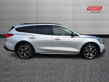 Used Ford Focus 2020 for sale - 75745135: Photo
