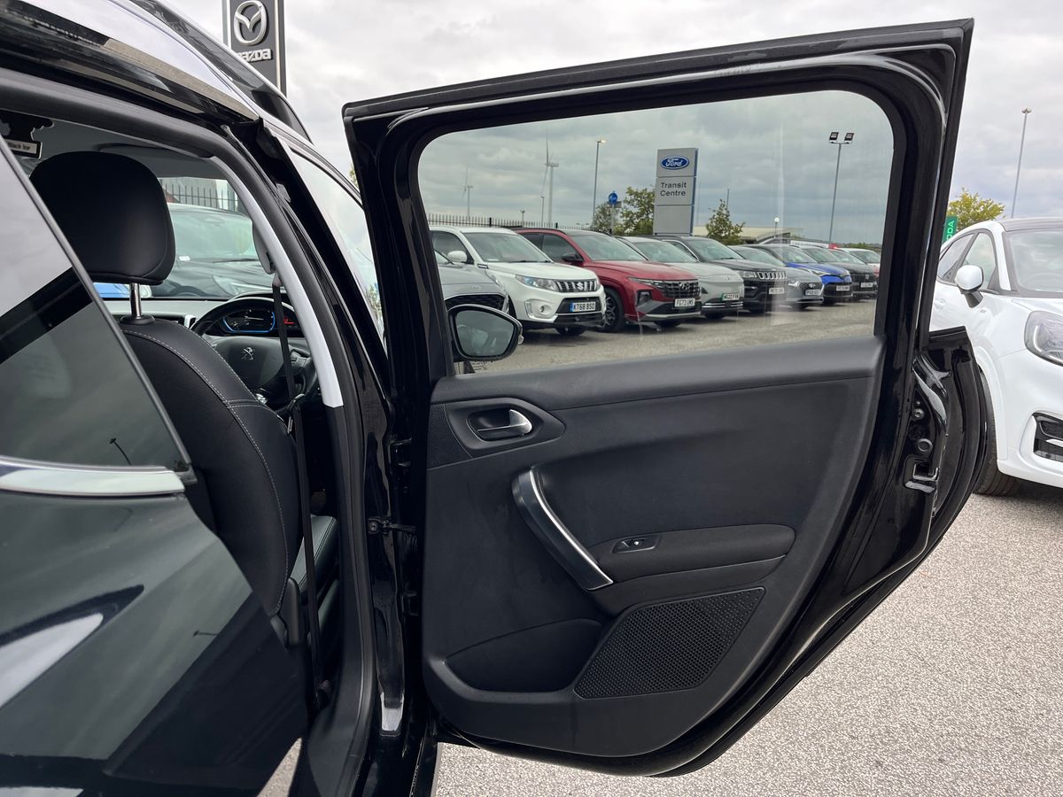 Used Peugeot 2008 2019 for sale - 76090294: Photo 28