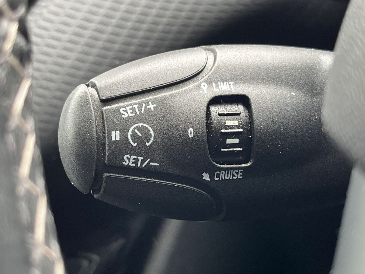 Used Peugeot 2008 2019 for sale - 76090294: Photo 37