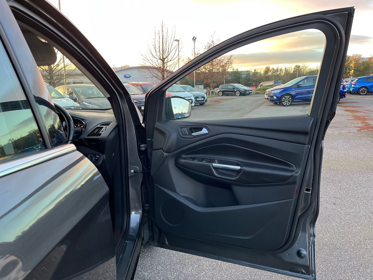 Used Ford Kuga 2018 for sale - 76650664: Photo 38