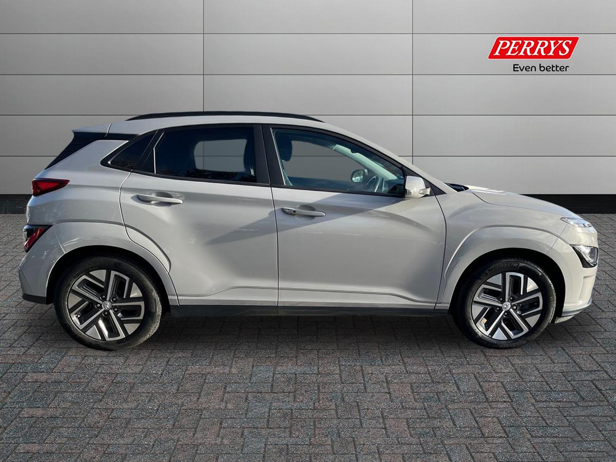 Used Hyundai KONA 2023 for sale - 76748625: Photo 3