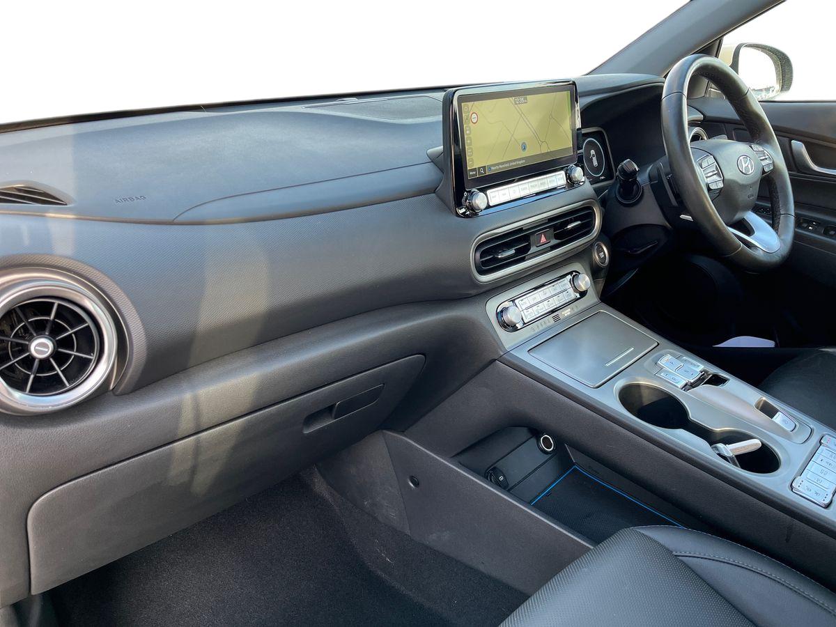 Used Hyundai KONA 2023 for sale - 76748625: Photo 6