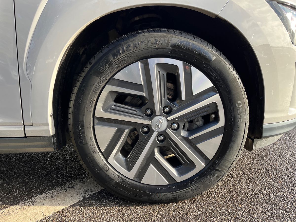 Used Hyundai KONA 2023 for sale - 76748625: Photo 7