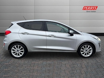 Used Ford Fiesta 2017 for sale - 77240488: Photo