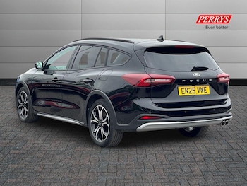 Used Ford Focus 2025 for sale - 76310953: Photo 2