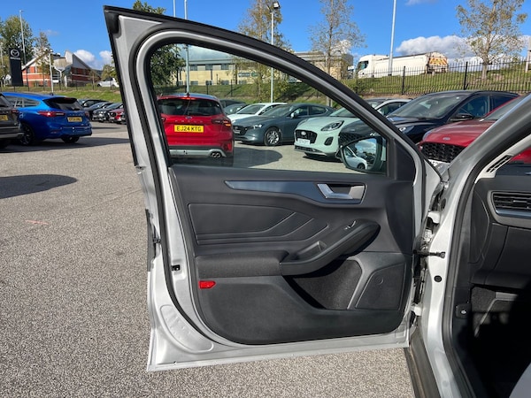 Used Ford Focus 2025 for sale - 76090281: Photo 41