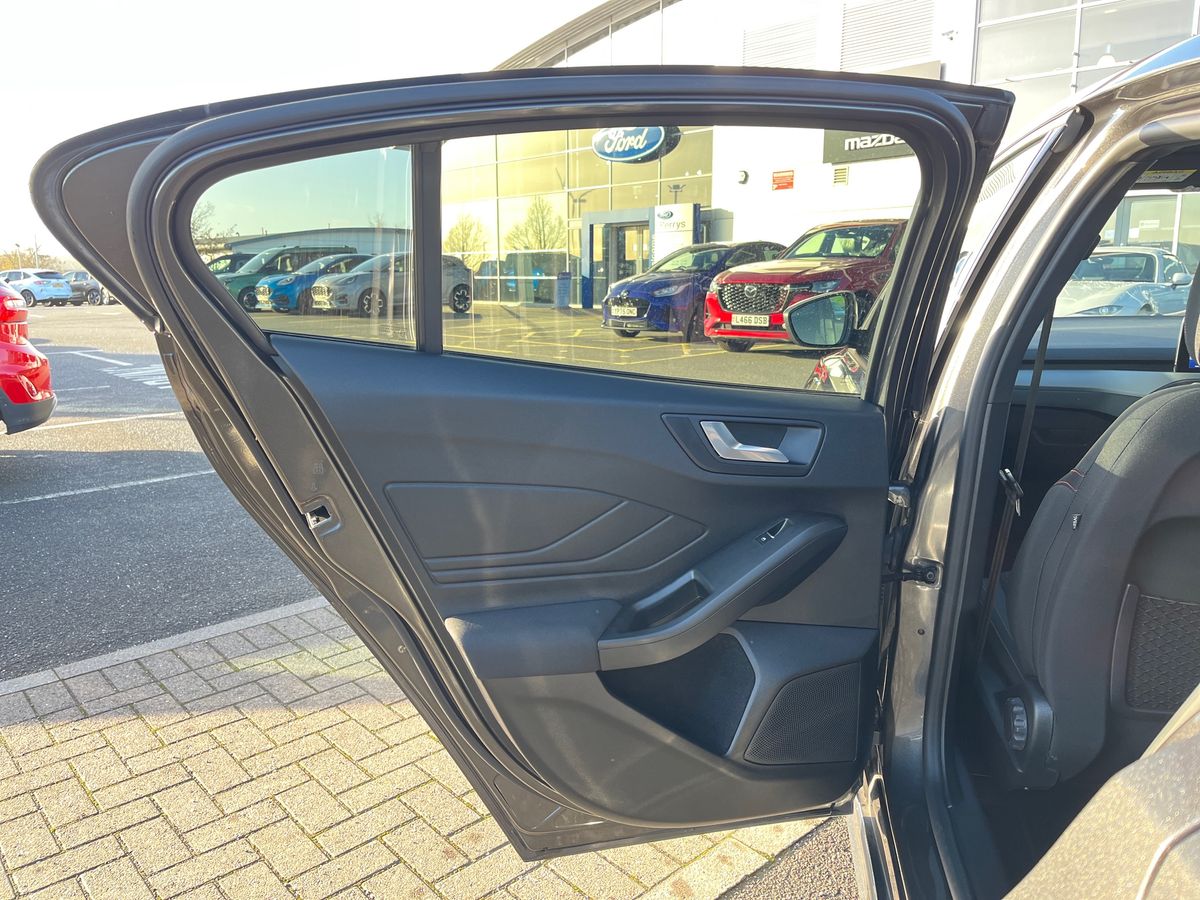 Used Ford Focus 2022 for sale - 77012087: Photo 32