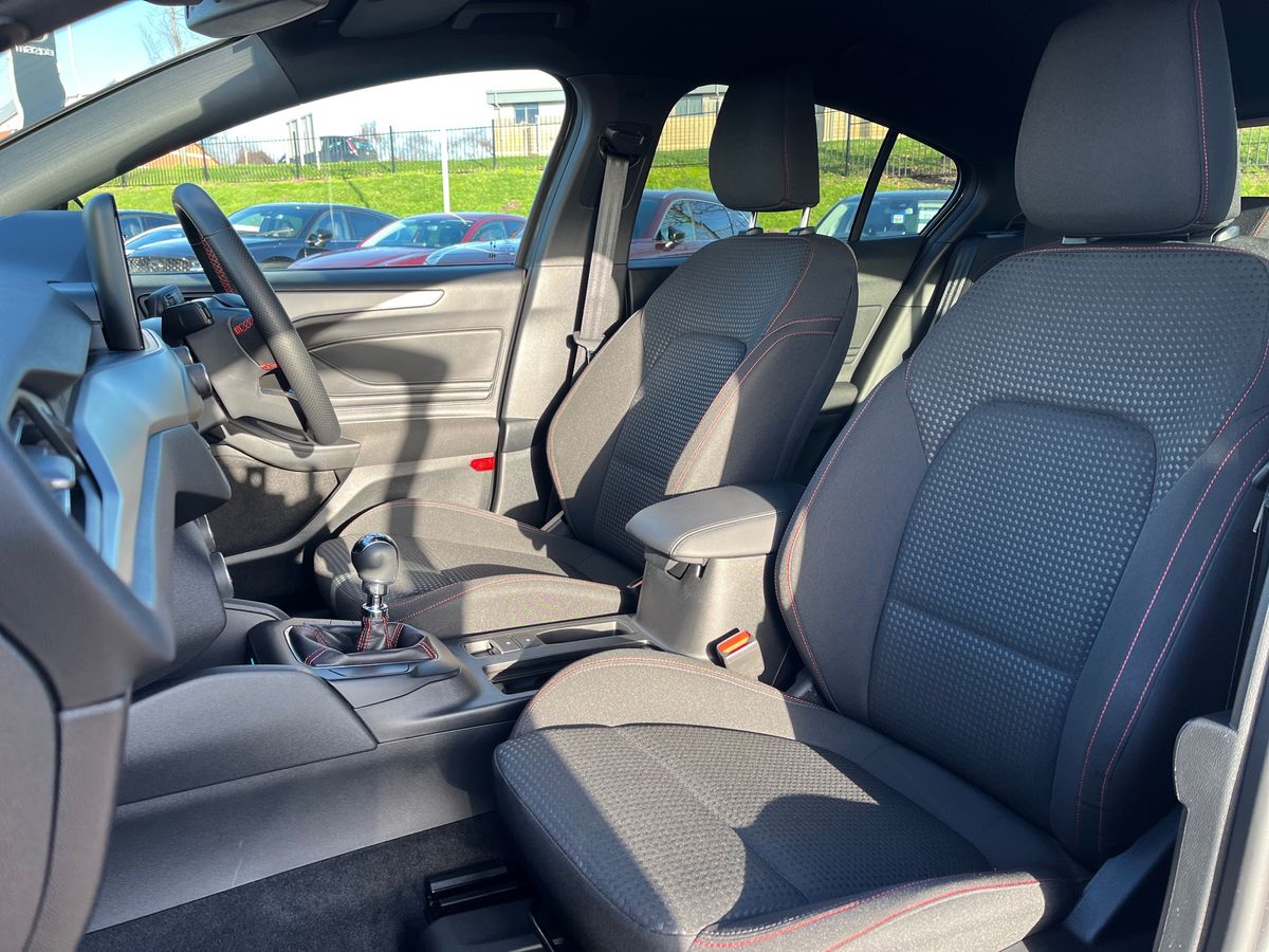 Used Ford Focus 2022 for sale - 77012087: Photo 34