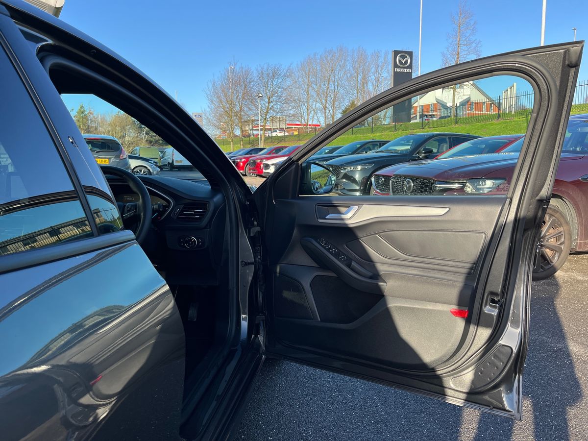 Used Ford Focus 2022 for sale - 77012087: Photo 47